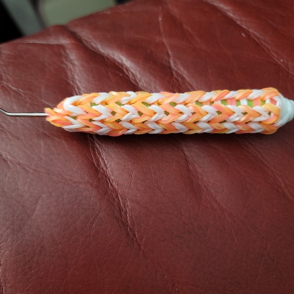 Other Other - Loom hook with grip